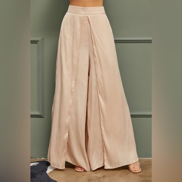 VANILLA DEL SOL Cream Wide Leg Palazzo  Pants with Elegant Flowy Design - Picture 1 of 12